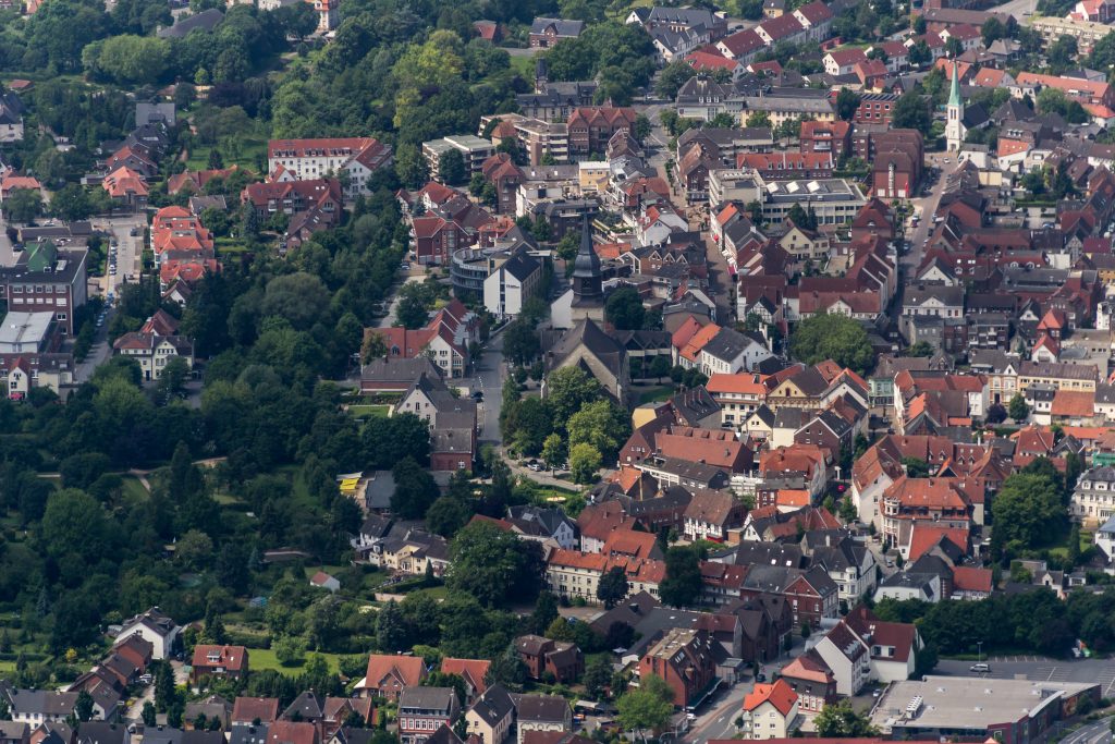 St.-Stephanus-Kirche in Beckum, Luftaufnahme. Foto: Dietmar Rabich, CC BY-SA 4.0, Wikimedia Commons.