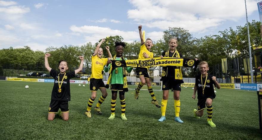 Anmelden für die BVB-Evonik-Fußballakademie in Sassenberg