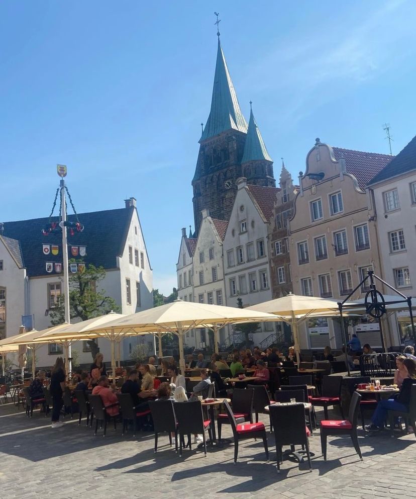 Außengastronomie auf dem Marktplatz in Warendorf